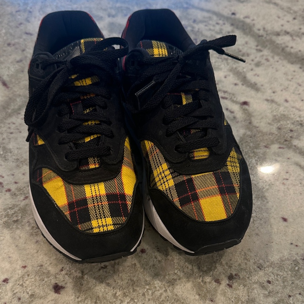 Nike Black and Yellow Plaid Athletic Shoes